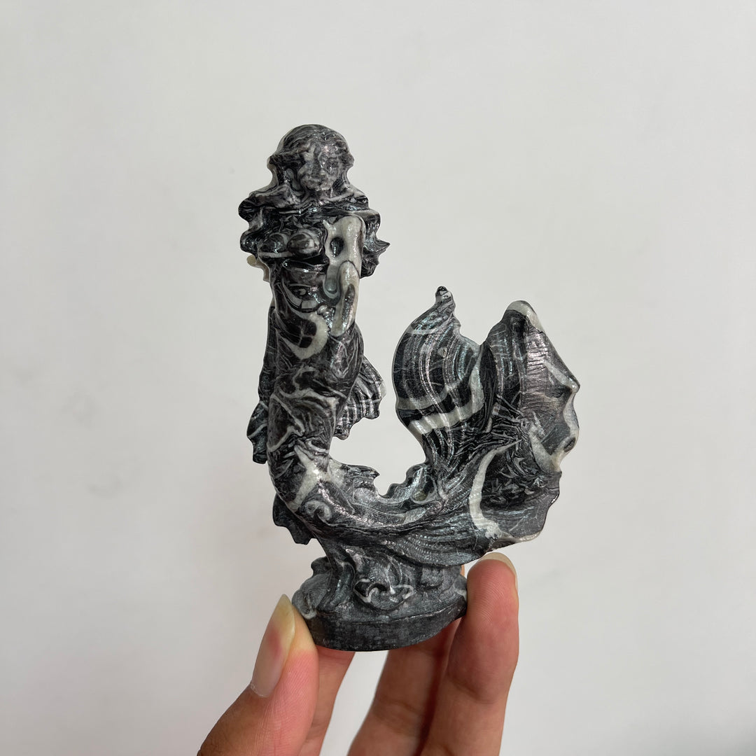 Natural Beautiful Mermaid Crystal Carving