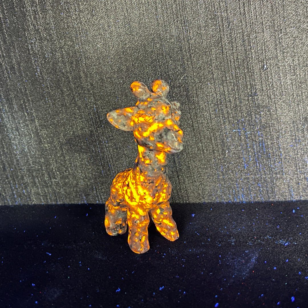 Natural Crystal Standing Cute Giraffe Carving