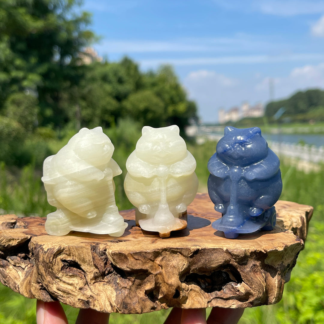 Natural Crystal Chubby Cat On Scooter Carving