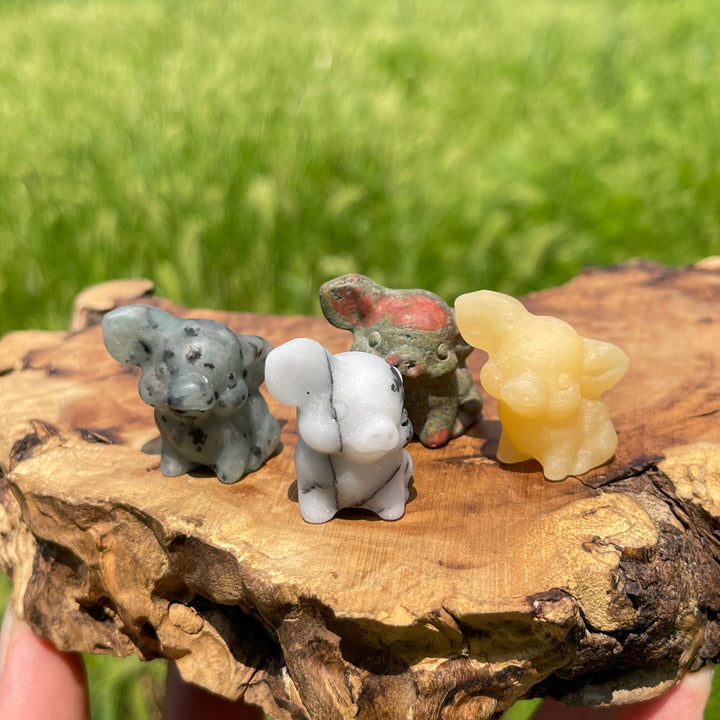 Natural Crystal Carving Mixed Materials Pig