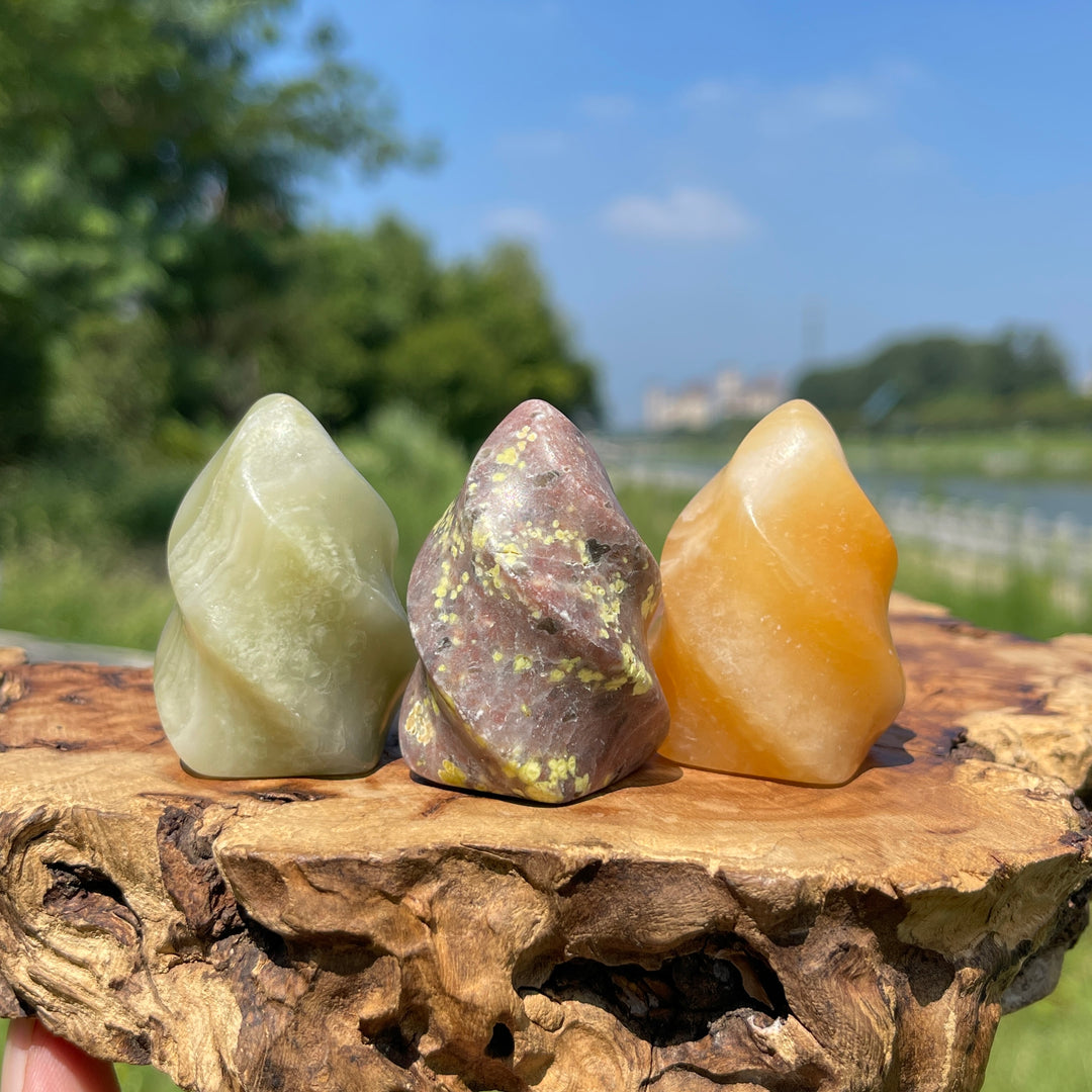 Natural Crystal Small ExquisiteTorch Crystal Carving