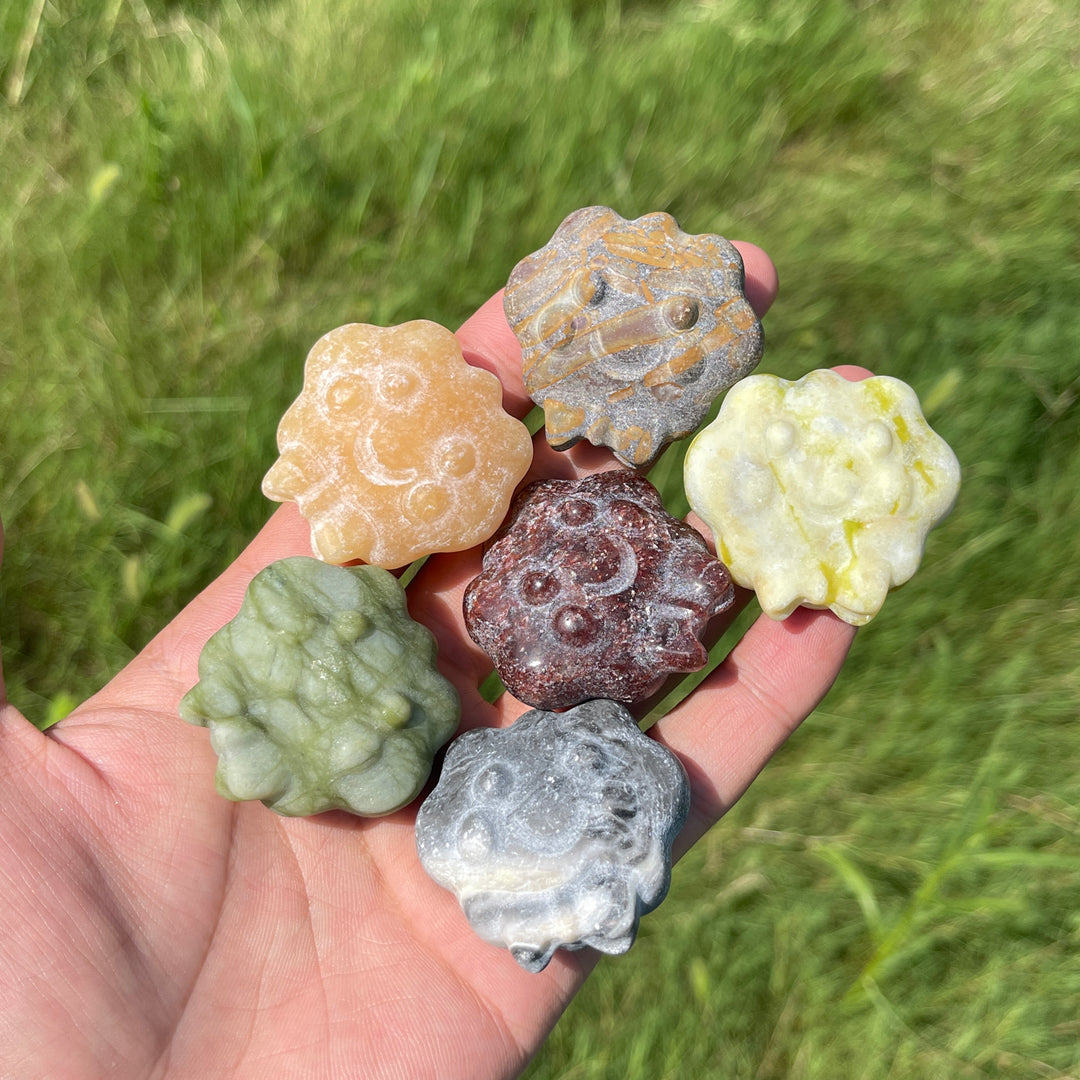 Natural Cute Smiley Cloud Crystal Carving