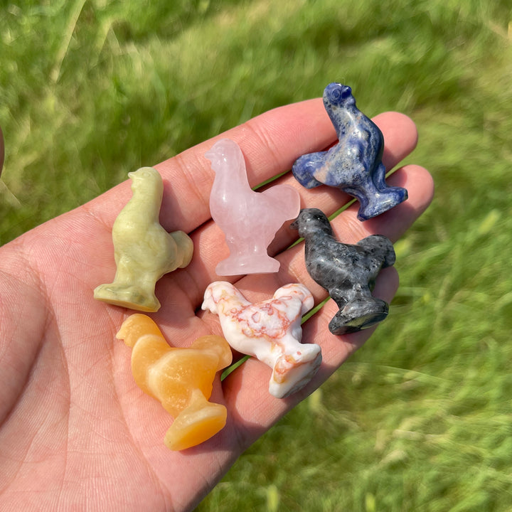 Natural Crystal Delicate Mini Rooster Carving