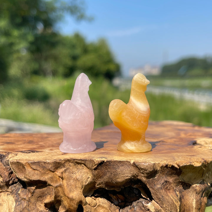 Natural Crystal Delicate Mini Rooster Carving