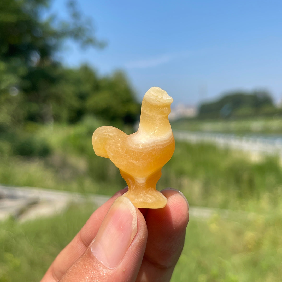 Natural Crystal Delicate Mini Rooster Carving