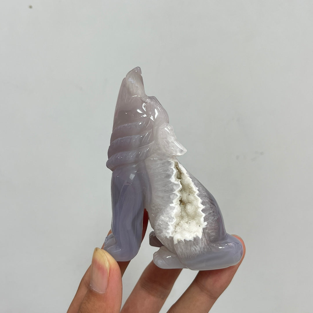 Natural Crystl Agate Geode Howling Wolf Carving