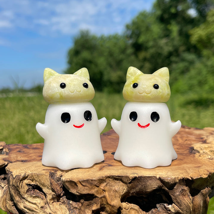 Natural Crystal Ghost Bun Cat Carving