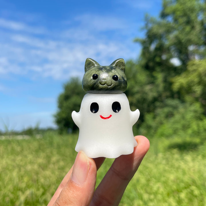 Natural Crystal Ghost Bun Cat Carving