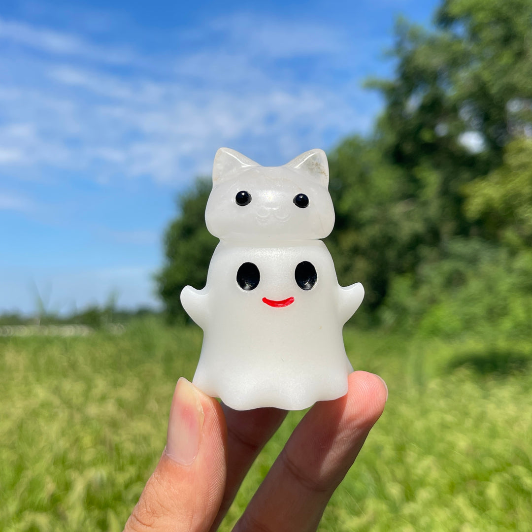 Natural Crystal Ghost Bun Cat Carving