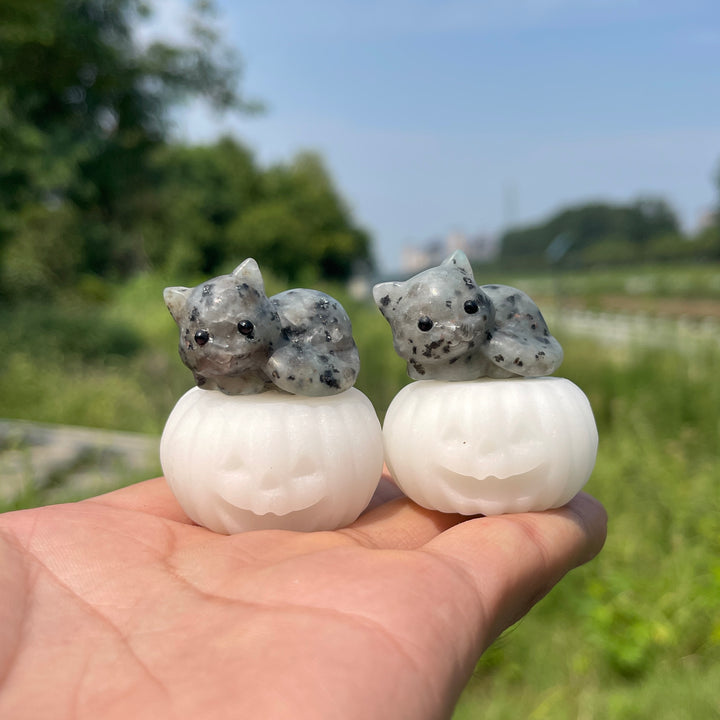 Natural Crystal Pumpkin Lying Cat Carving