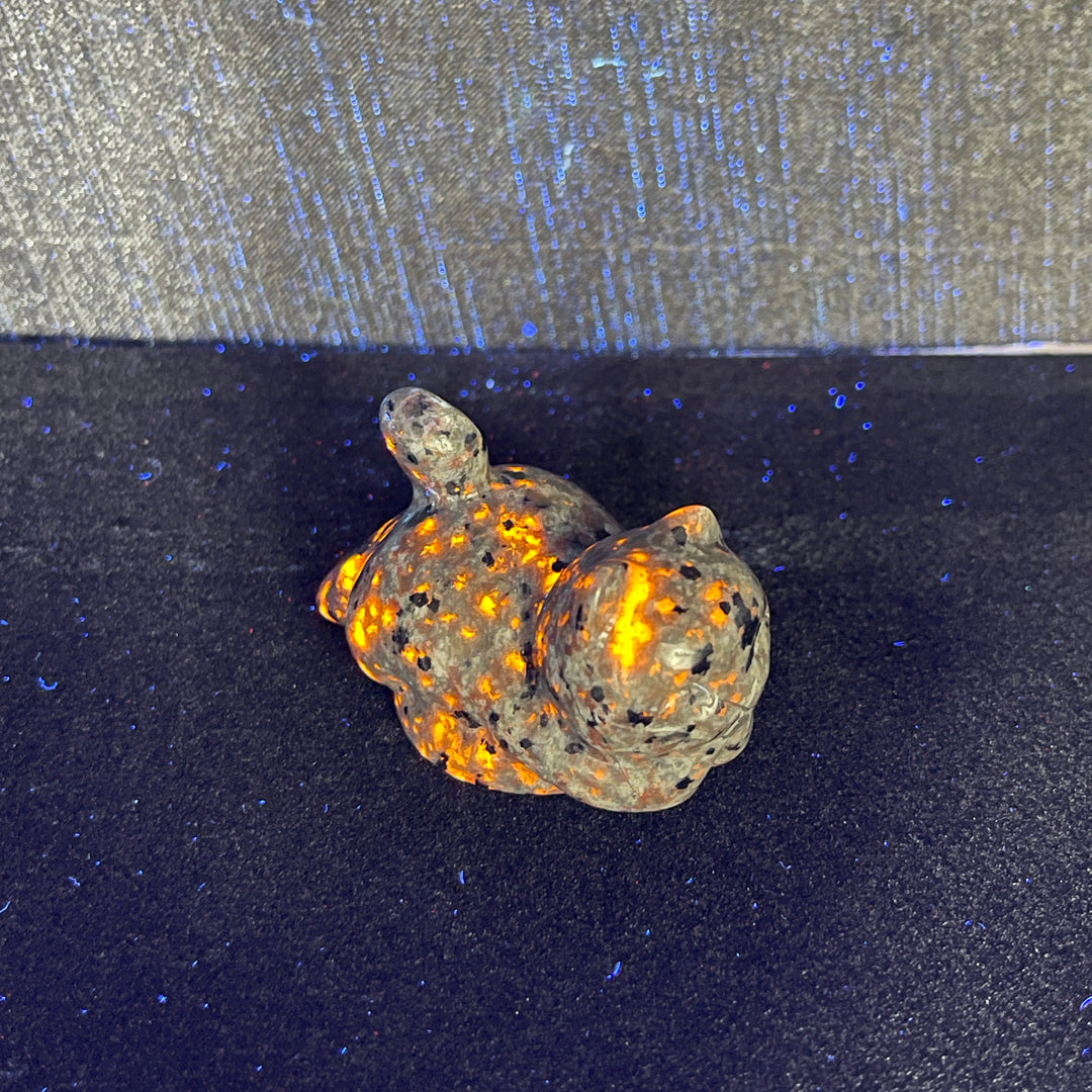 Natural Crystal Carving Chubby Coin Cat