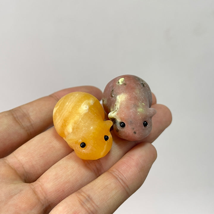 Natural Crystal Carving Shake Guinea Pig