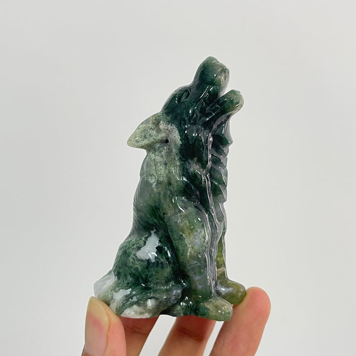 Unique,Natural Crystal Moss Agate Howling Wolf Carving