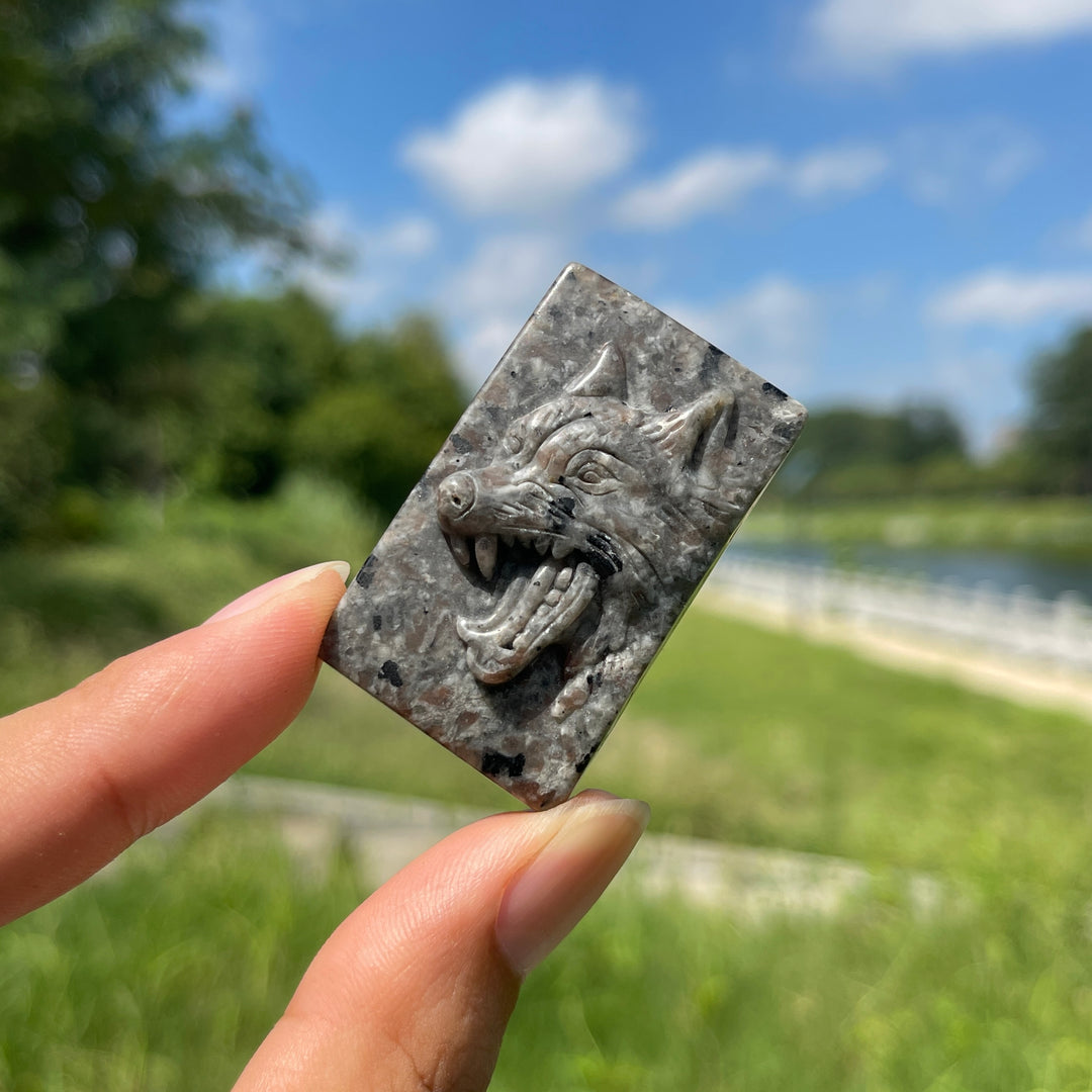 Natural Crystal Carving Yooperlite Wolf Head