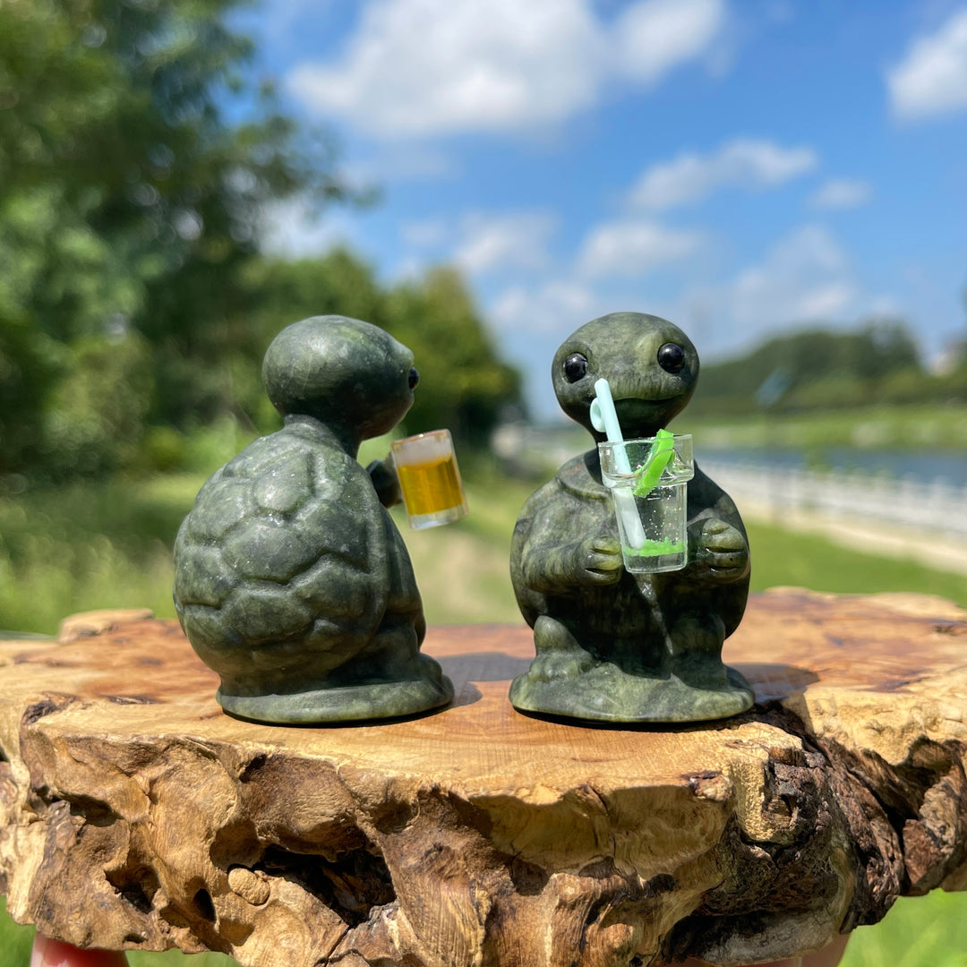 Natural Crystal Serpentine Turtle Drinking Beverage Carving
