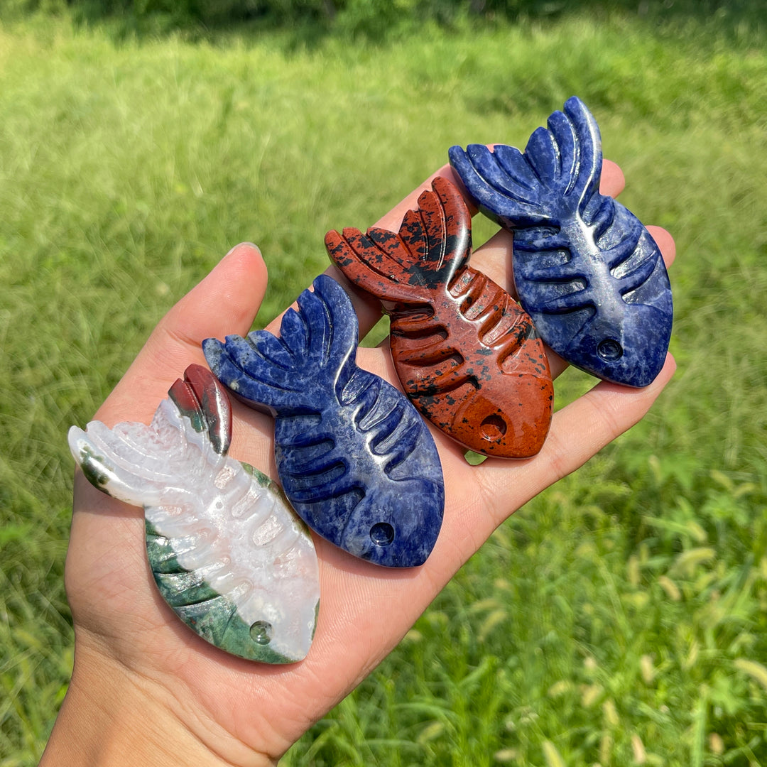 Natural Crystal Fish Bone Carving