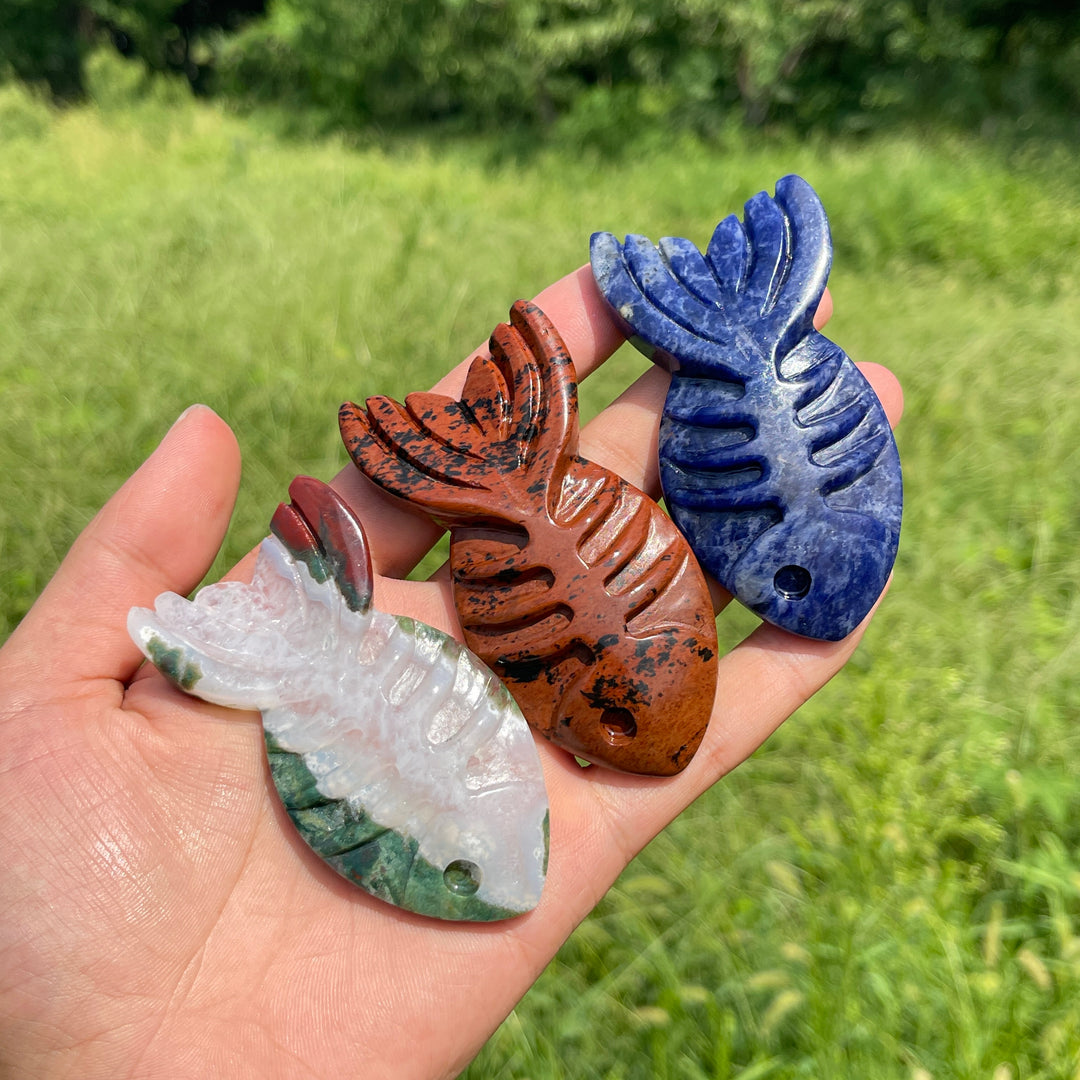 Natural Crystal Fish Bone Carving