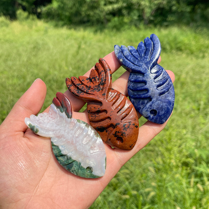 Natural Crystal Fish Bone Carving