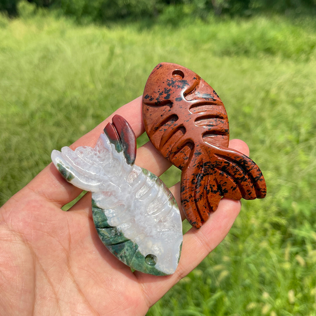 Natural Crystal Fish Bone Carving