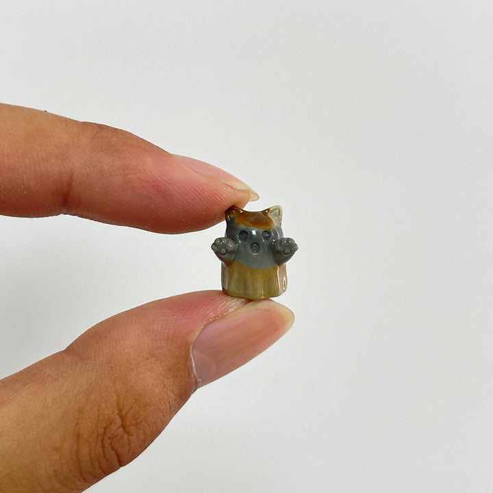 Natural Crystal Carving Alashan Agate Ghost Cat