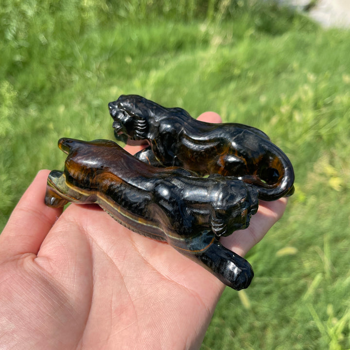 Unique,Natural Crystal Carving Blue And Yellow Tiger's Eye Tiger