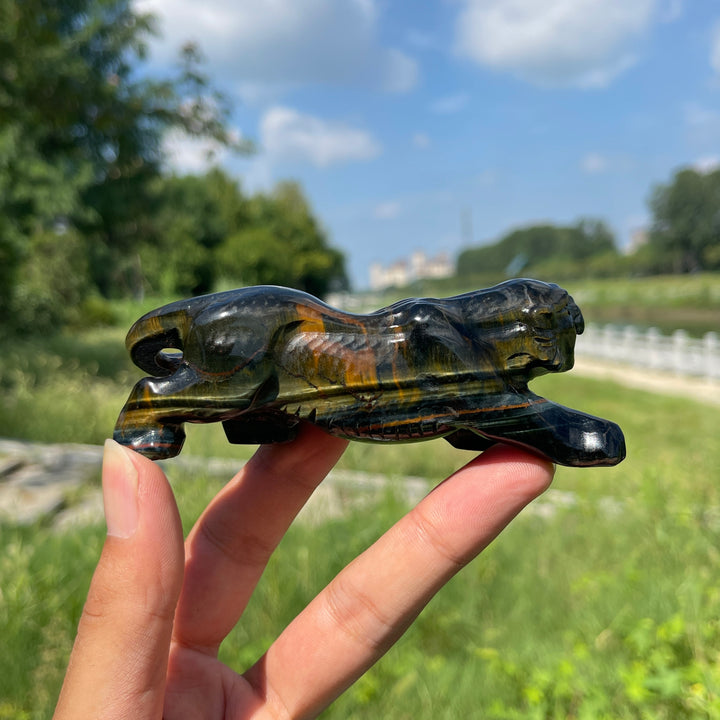 Unique,Natural Crystal Carving Blue And Yellow Tiger's Eye Tiger