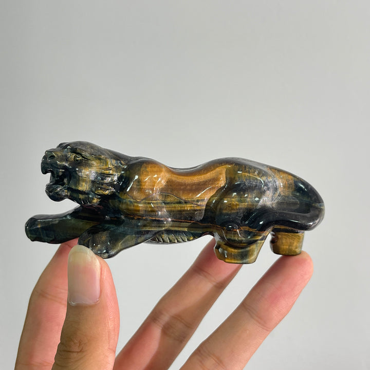 Unique,Natural Crystal Carving Blue And Yellow Tiger's Eye Tiger