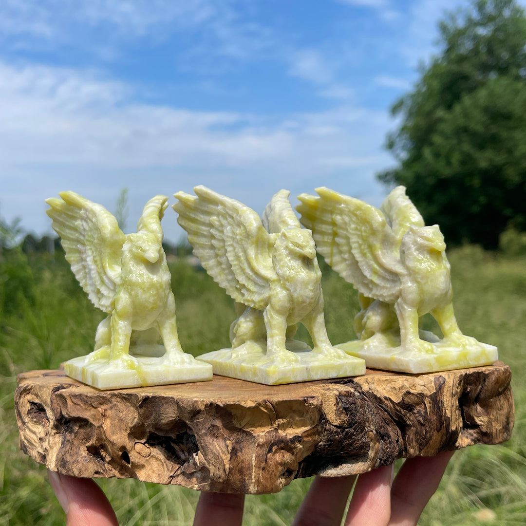 Natural Crystal Carving Serpentine Griffin