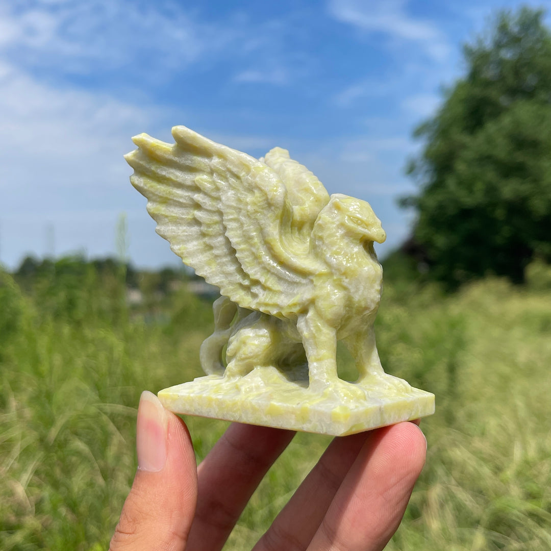 Natural Crystal Carving Serpentine Griffin
