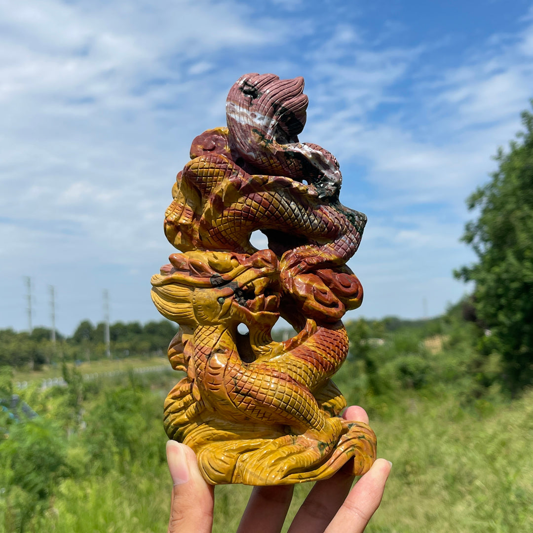 Unique,A Slightly Imperfect Natural Crystal Carving Coiled Chinese Dragon