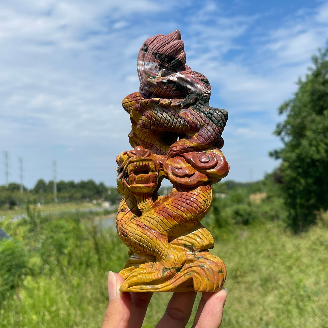 Unique,A Slightly Imperfect Natural Crystal Carving Coiled Chinese Dragon