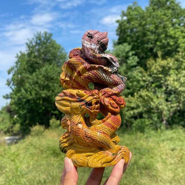 Unique,A Slightly Imperfect Natural Crystal Carving Coiled Chinese Dragon