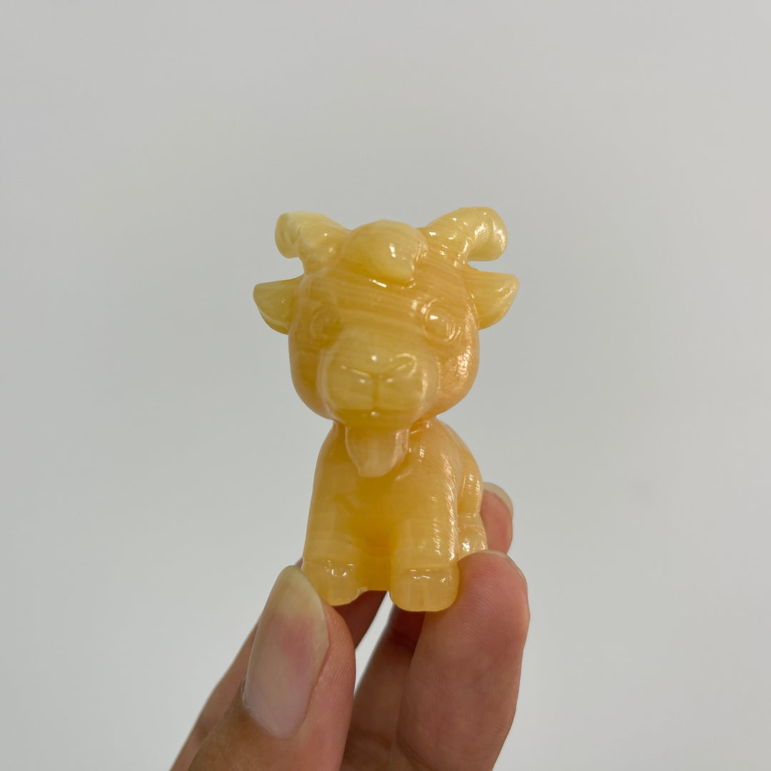 Natural Crystal Carving Cute Goat