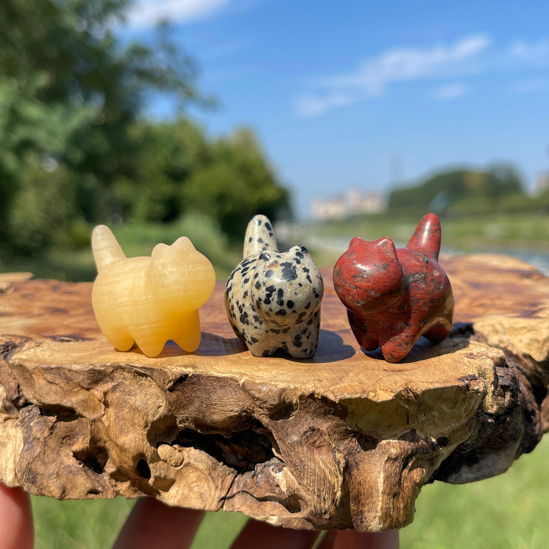 Natural Crystal Mixed Material Mini Walking Cat