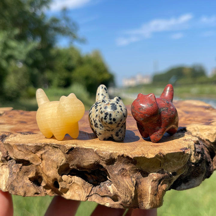 Natural Crystal Mixed Material Mini Walking Cat