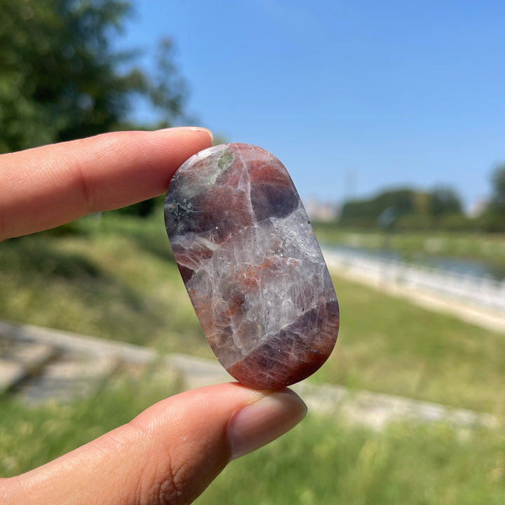 Natural Crystal Blood Iolite Palm Stone