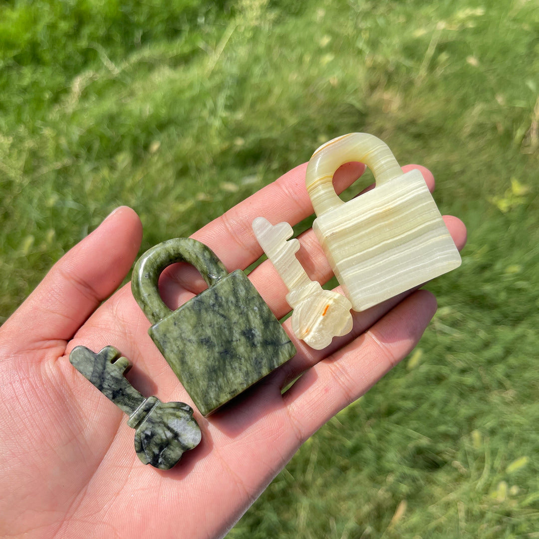 Natural Crystal Carving Lock And Key