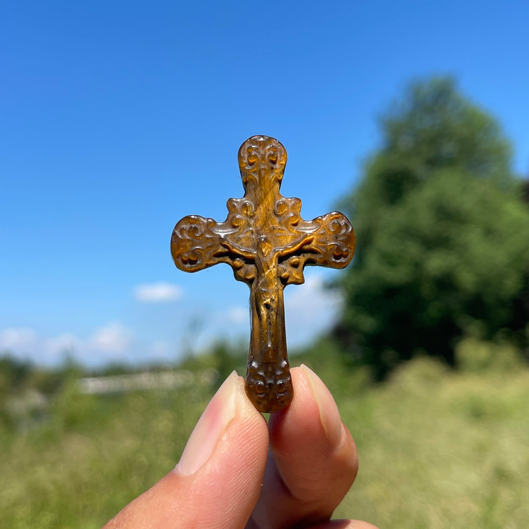 Natural Crystal Carving Handheld Cross