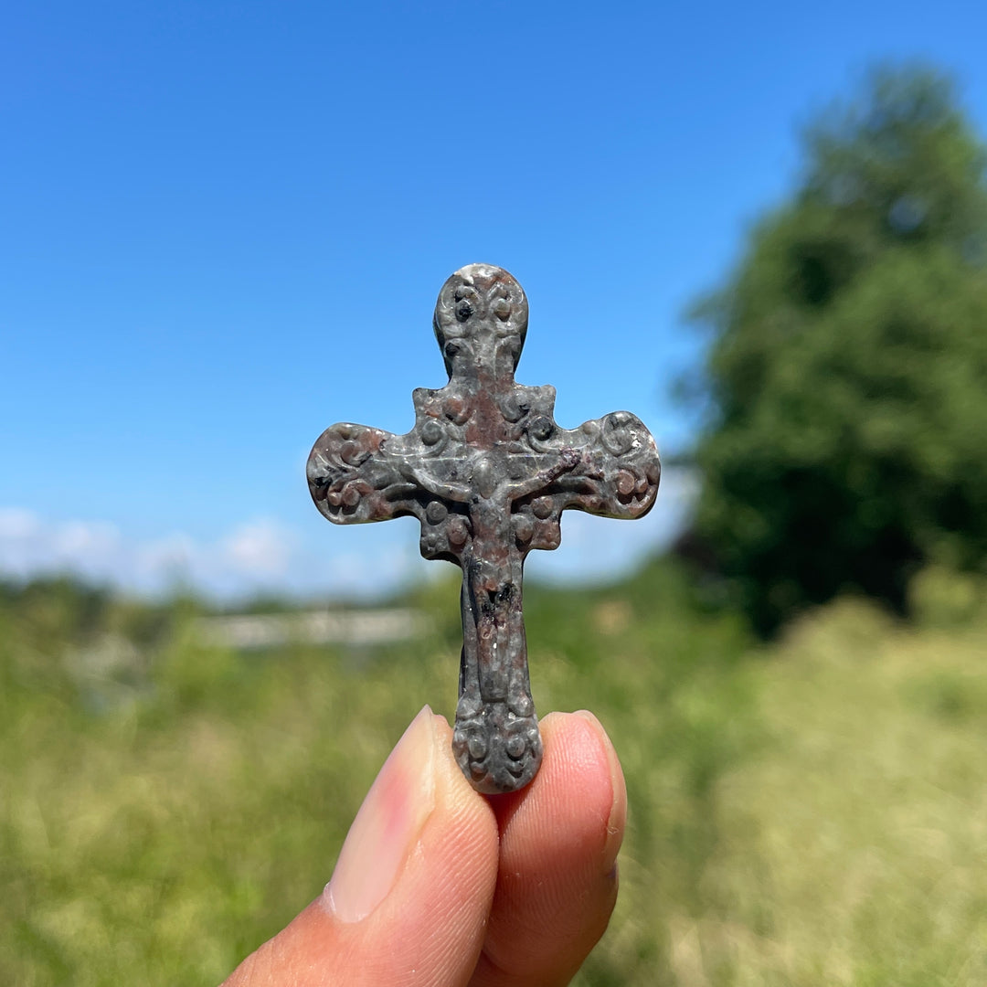 Natural Crystal Carving Handheld Cross