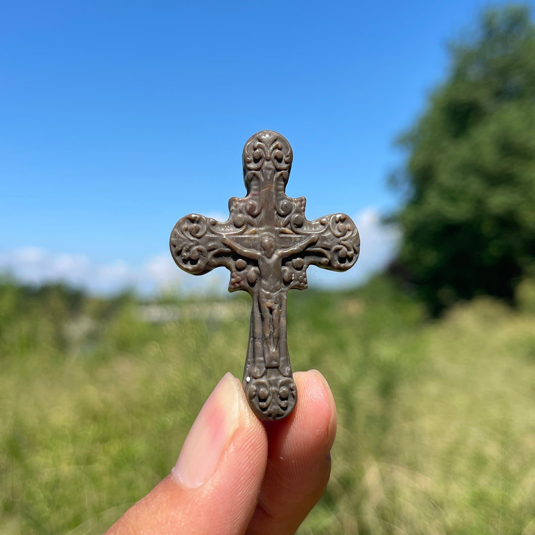 Natural Crystal Carving Handheld Cross