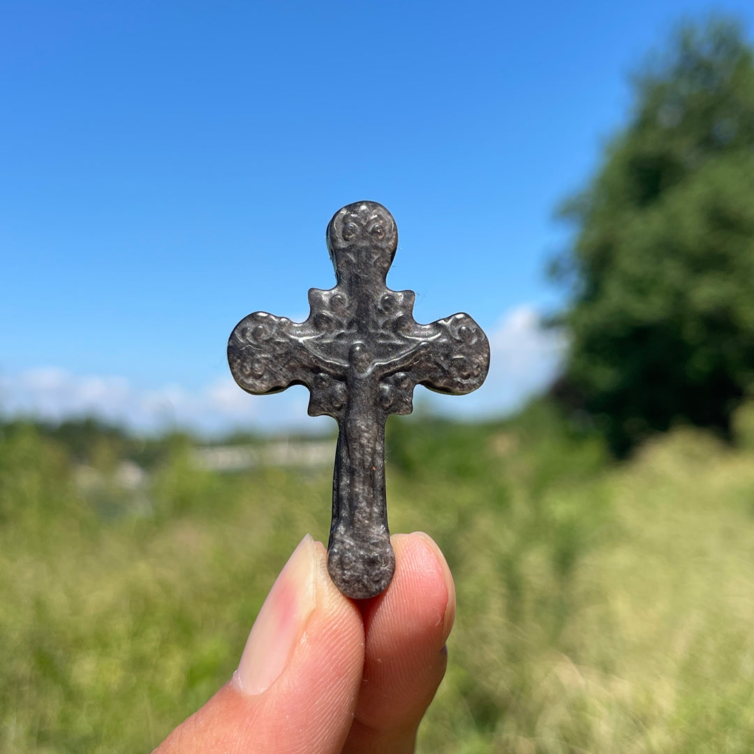 Natural Crystal Carving Handheld Cross