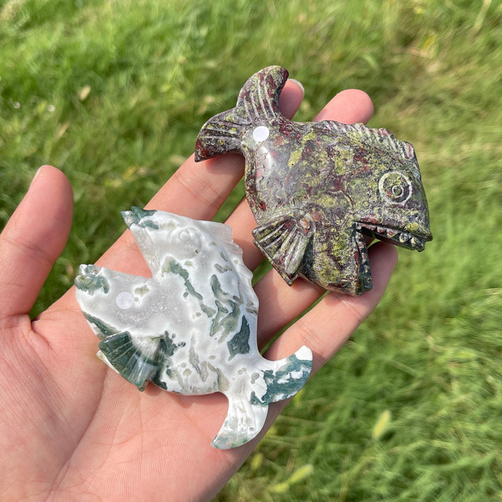 A Slightly Imperfect Natural Crystal Carving Piranha