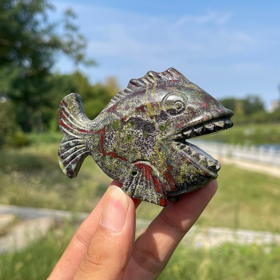 A Slightly Imperfect Natural Crystal Carving Piranha
