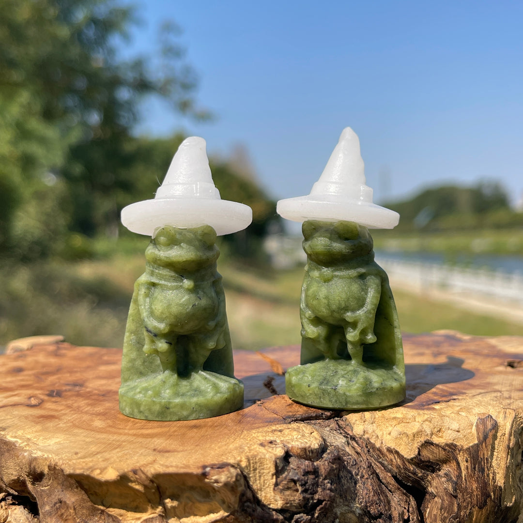 Natural Crystal Carving Serpentine Wizard Frog