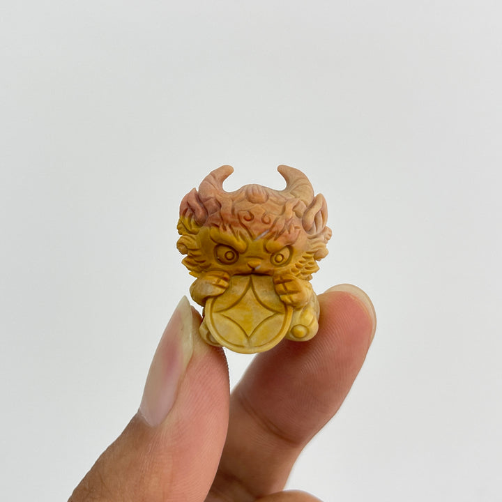 Natural Crystal Carving Alashan Agate Wealth Beast