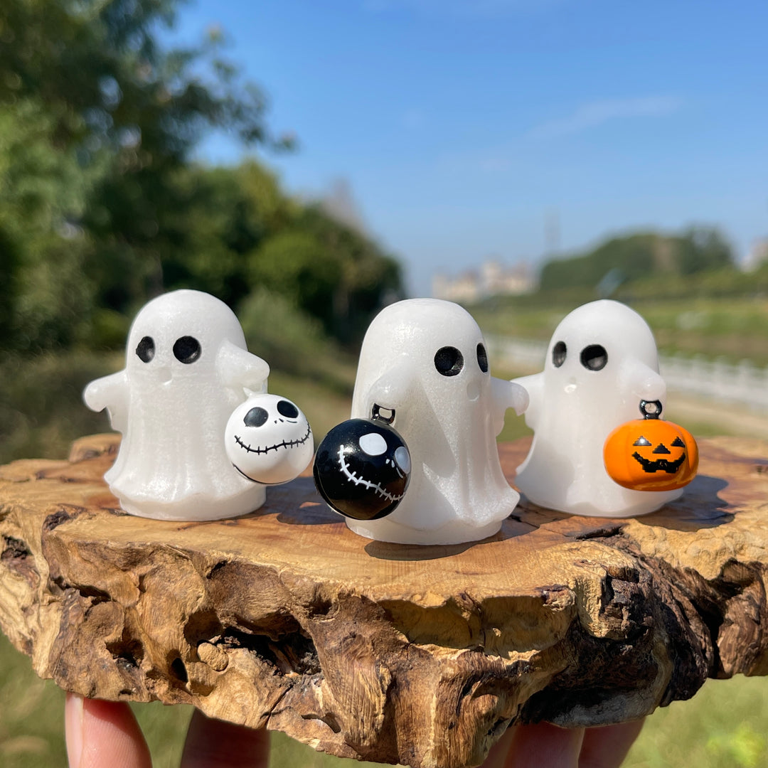 Natural Crystal Carving Cute Ghost With Halloween Bell