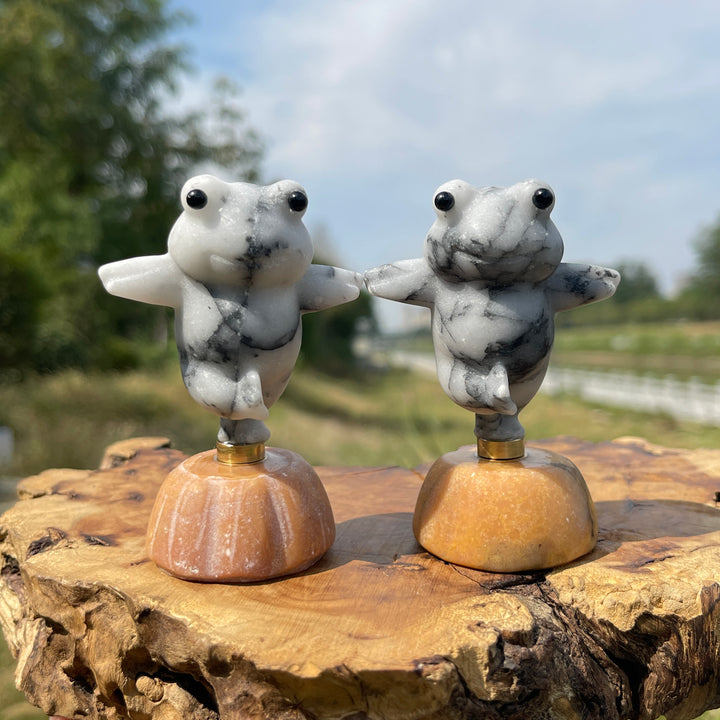 Natural Crystal Rotatable Frog Carving