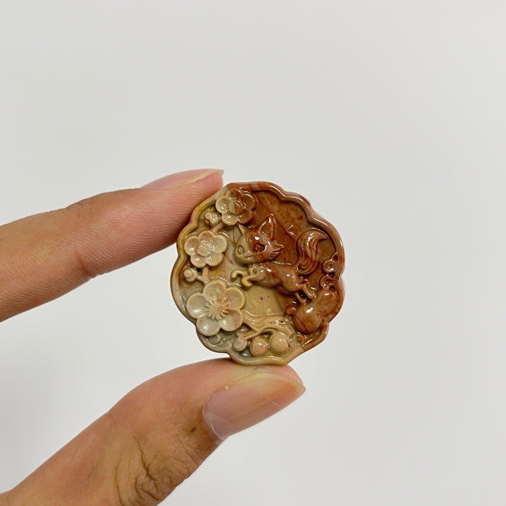Natural Crystal Alashan Agate Fox Plaque Carving