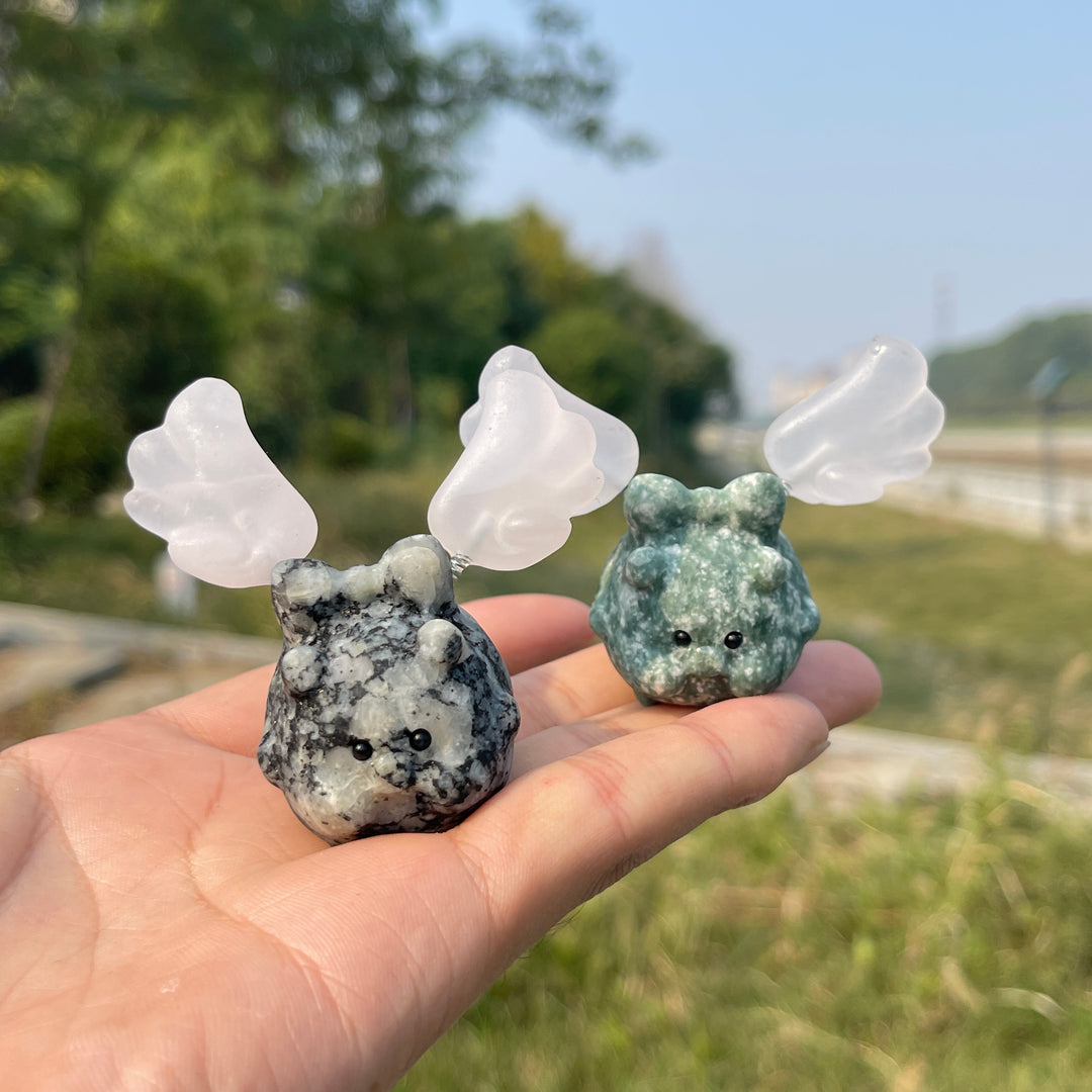 Natural Crystal Cute Wing Flying Pig