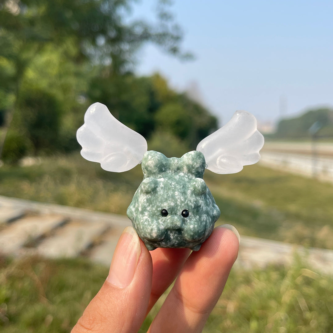 Natural Crystal Cute Wing Flying Pig
